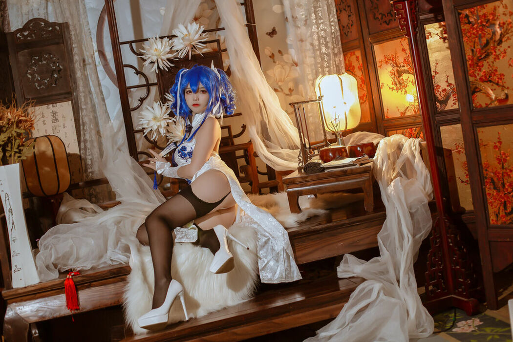 Coser@二佐Nisa – 碧蓝航线 圣路易斯 春之华 (30P)