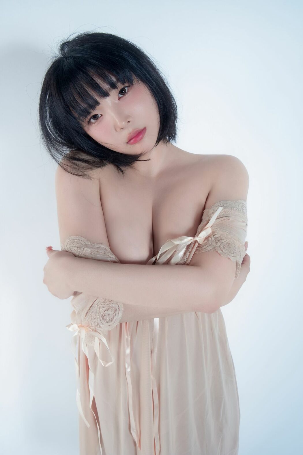 Kang In-kyung 강인경 – x Hoorizon Part01 (60P)