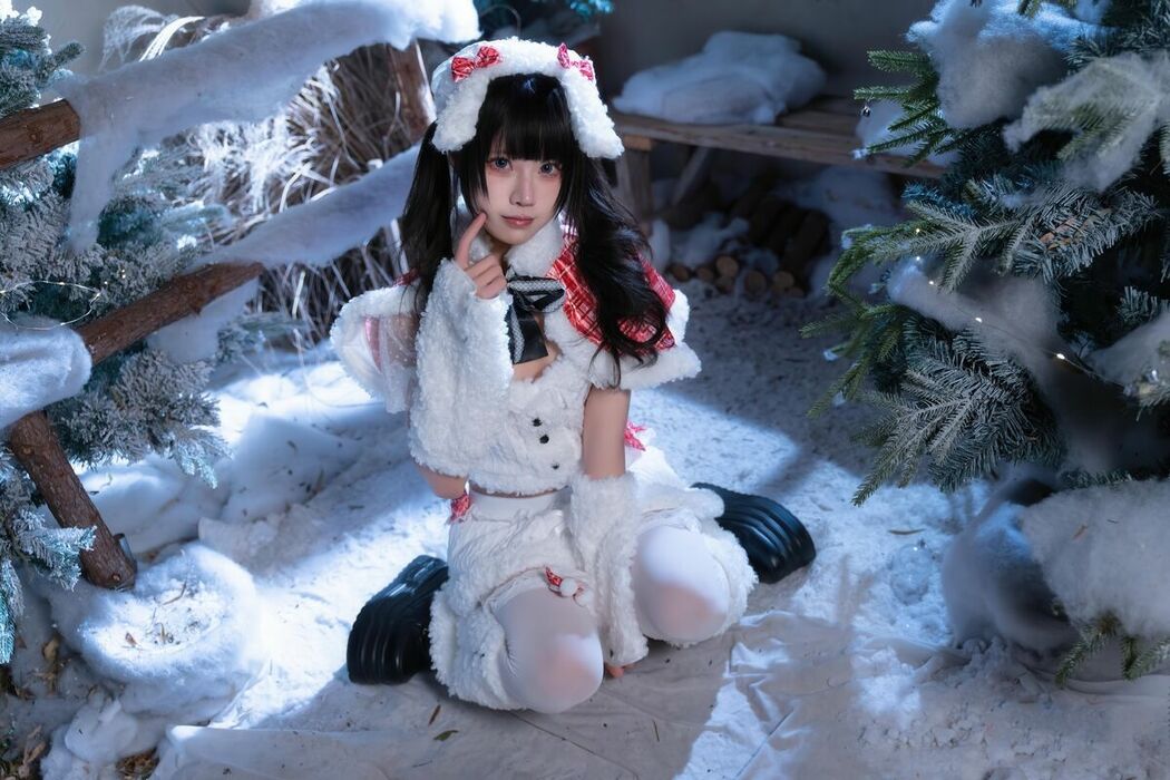 Coser@清水凪 – 圣诞 日夜 Part02 (50P)