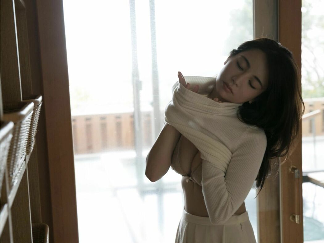 JP Miu Nakamura 仲村美海 – 週刊ポストデジタル写真集 背中を流して (73P)