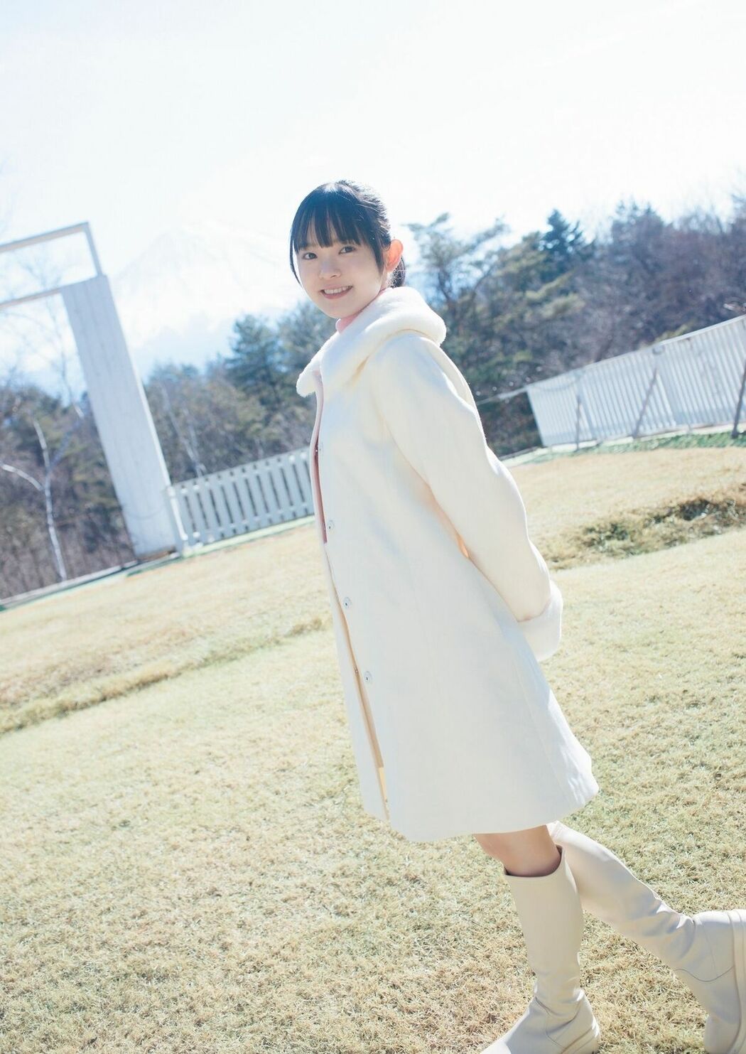 JP Nozomi Nirei 楡井希実 – デジタル限定 YJ PHOTO BOOK 写真集 可愛すぎて爆発する (48P)