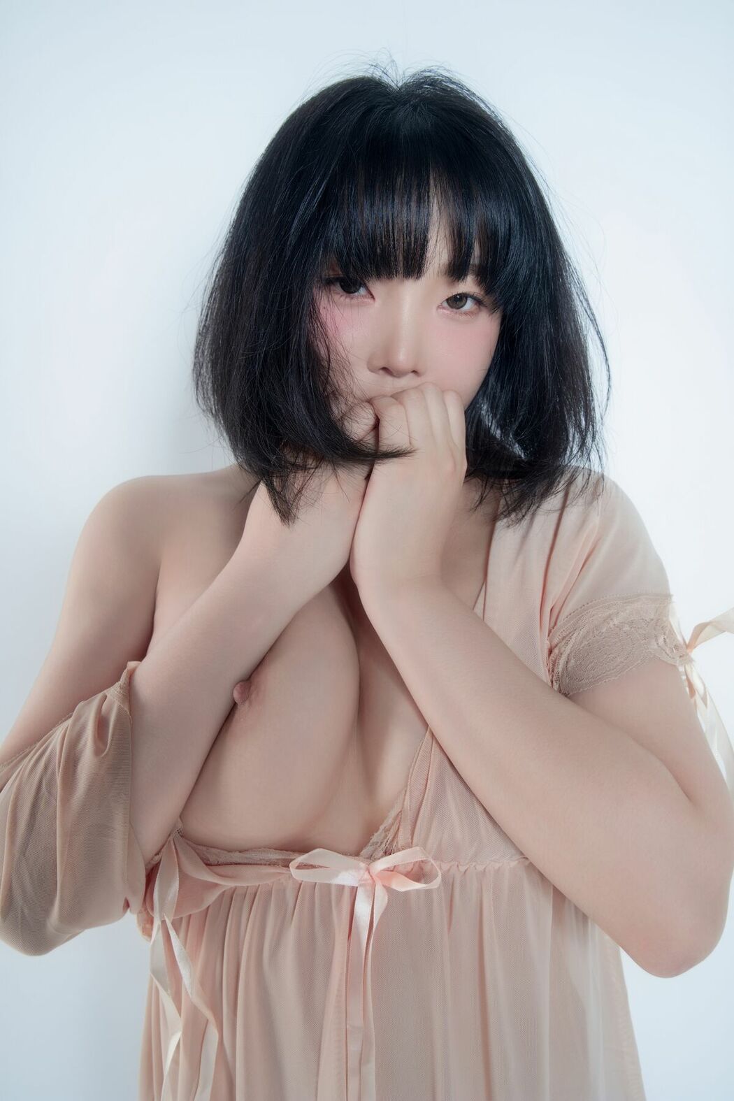 Kang In-kyung 강인경 – x Hoorizon Part01 (60P)