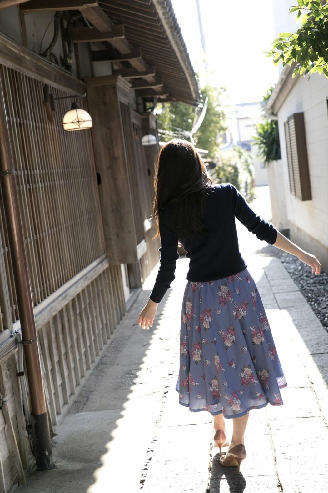 JP Miu Nakamura 仲村美海 – 週刊ポストデジタル写真集 背中を流して (73P)