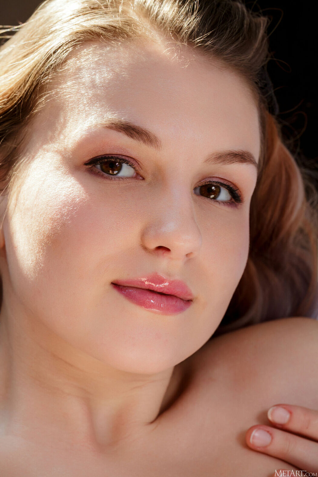 MetArt Isabele – Light and Shadow Part01 (57P)