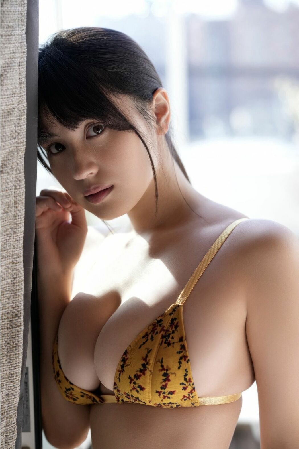 JP Fuka Hanasaki 花咲楓香 – FLASHデジタル写真集 ルーキーはHカップ (70P)