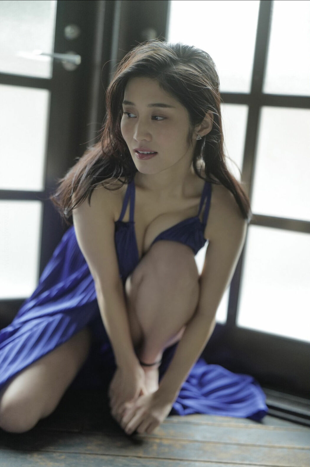 JP Rin Takahashi 高橋凛 – FLASHデジタル写真集 酔いたい気分なの (71P)