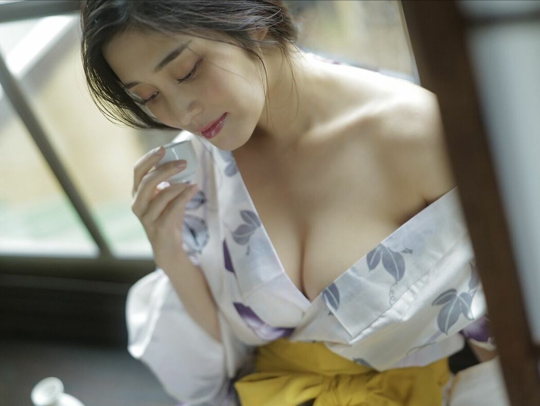 JP Rin Takahashi 高橋凛 – FLASHデジタル写真集 酔いたい気分なの (71P)