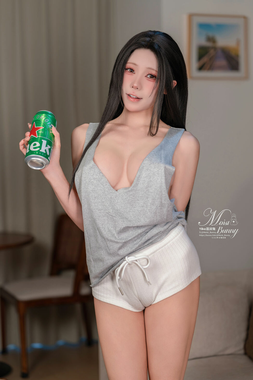 Coser@黏黏团子兔 – 12月作品 小酌怡情 Part01 (65P – 3V)