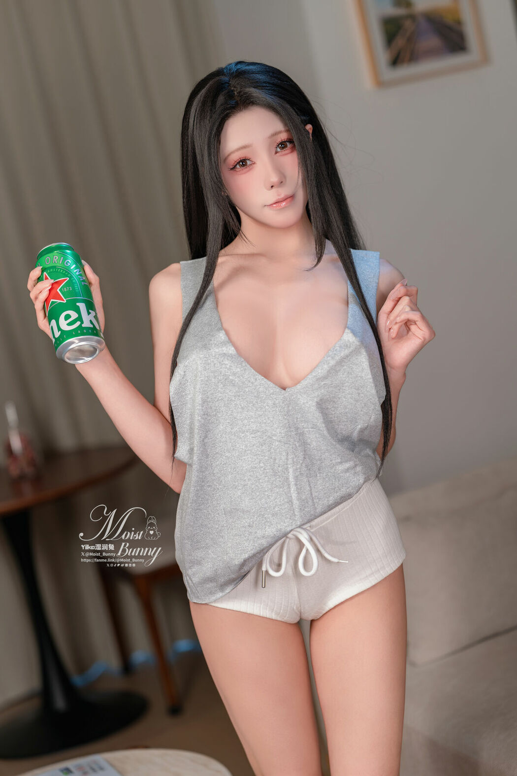 Coser@黏黏团子兔 – 12月作品 小酌怡情 Part01 (65P – 3V)