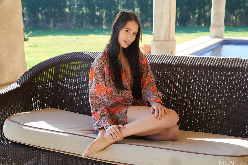 MetArt Vanessa Angel – Patio Flirt Part01 (68P)