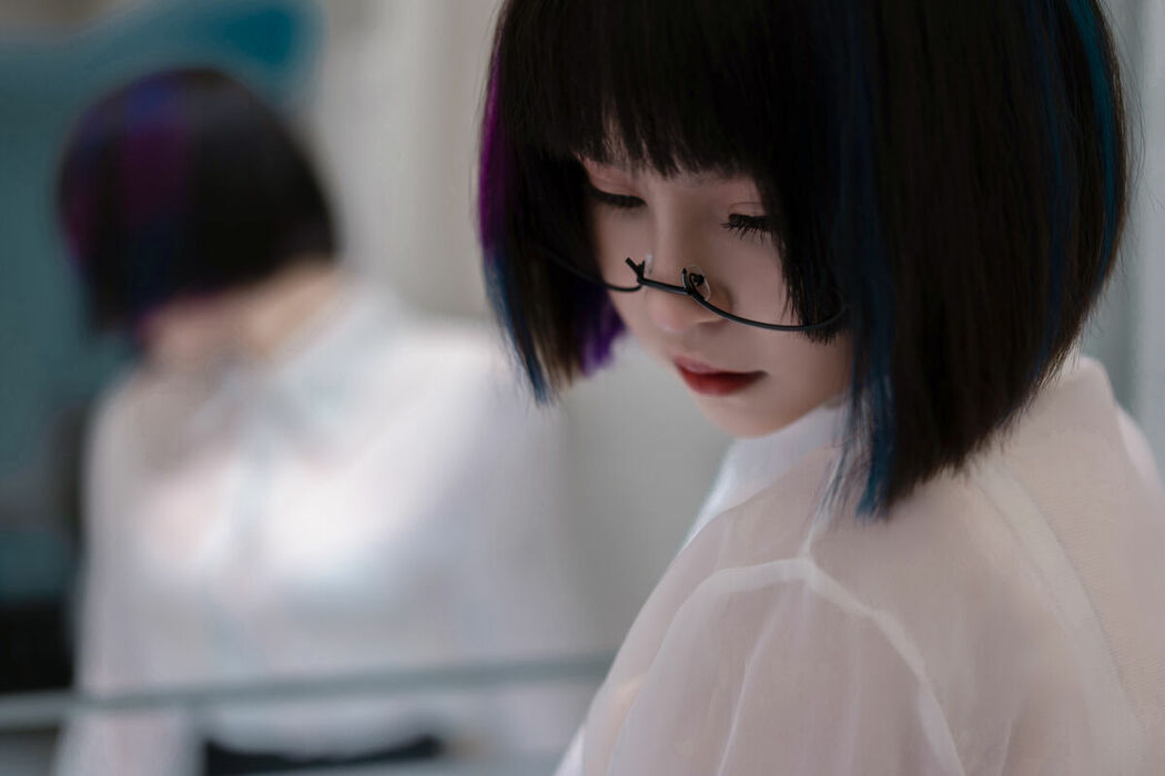Coser@晕崽Zz – 迷情小秘 (44P)