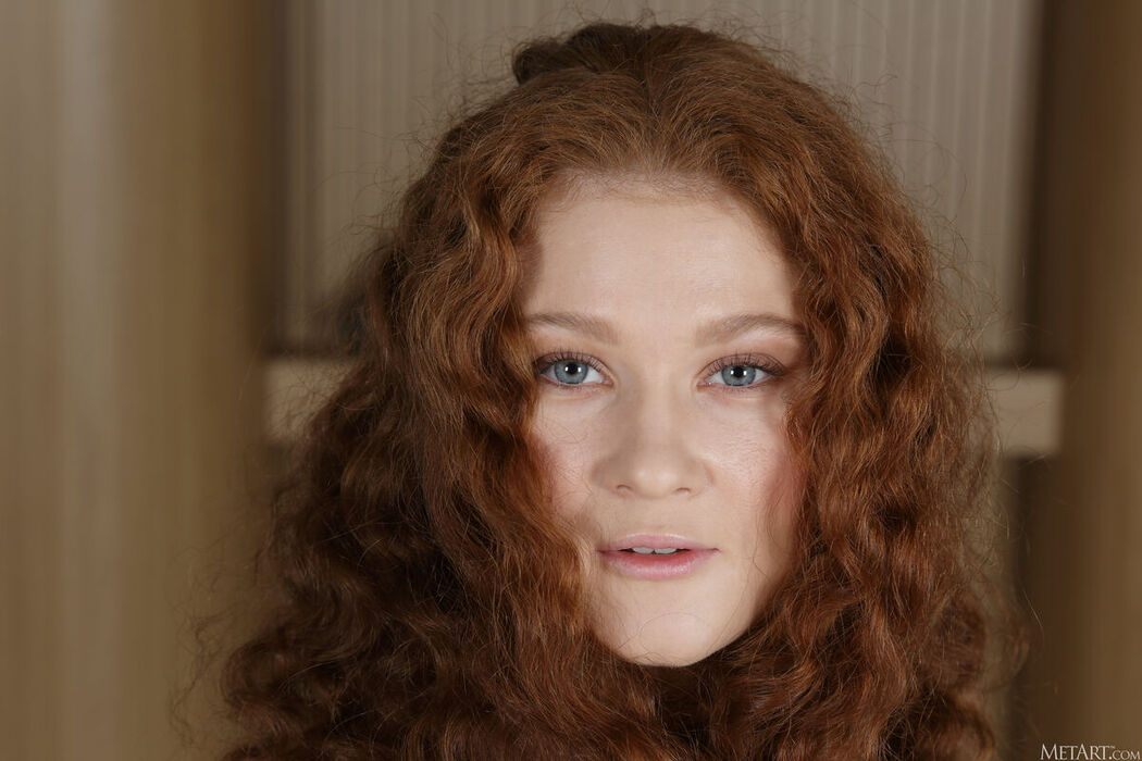 MetArt Foxy Sofilie – Crimson Contrast Part02 (62P)