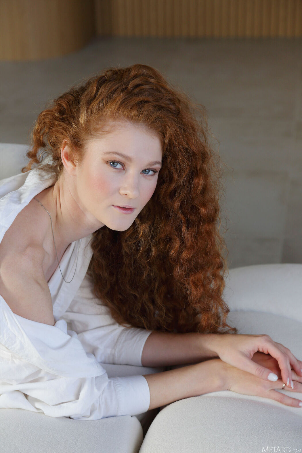 MetArt Foxy Sofilie – Crimson Contrast Part01 (61P)