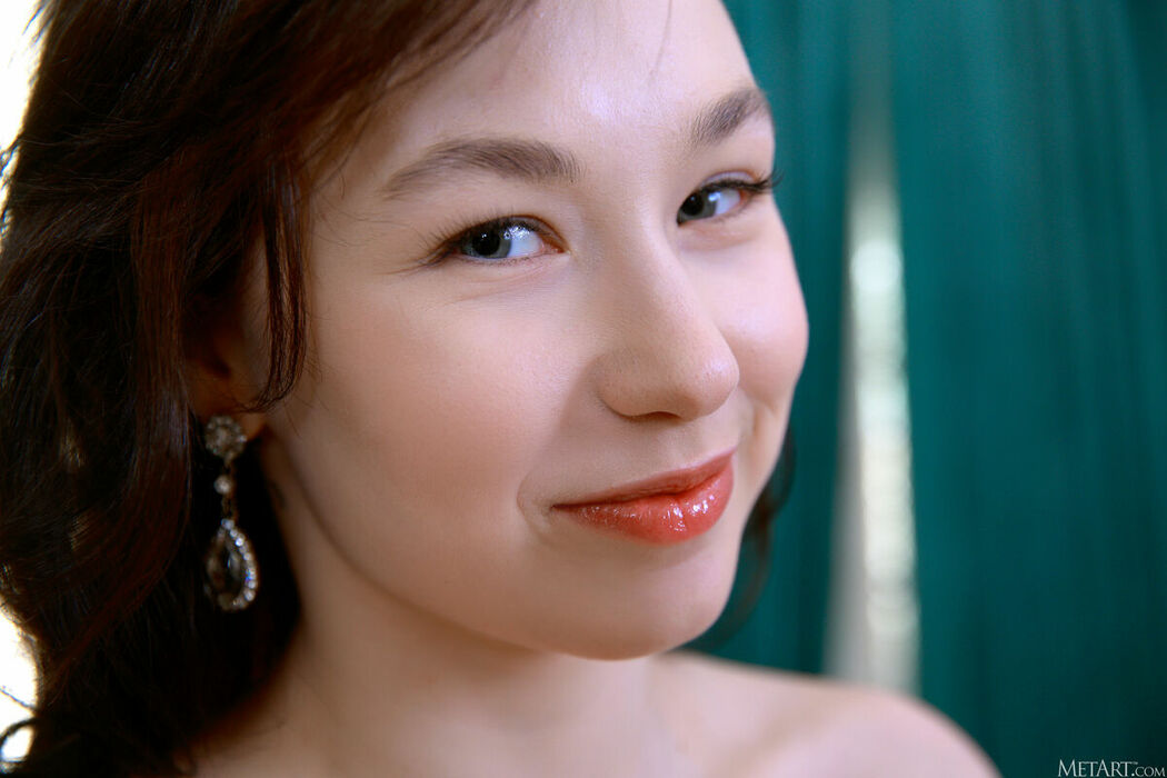 MetArt Leona Lace – Jewel Tones Part02 (60P)