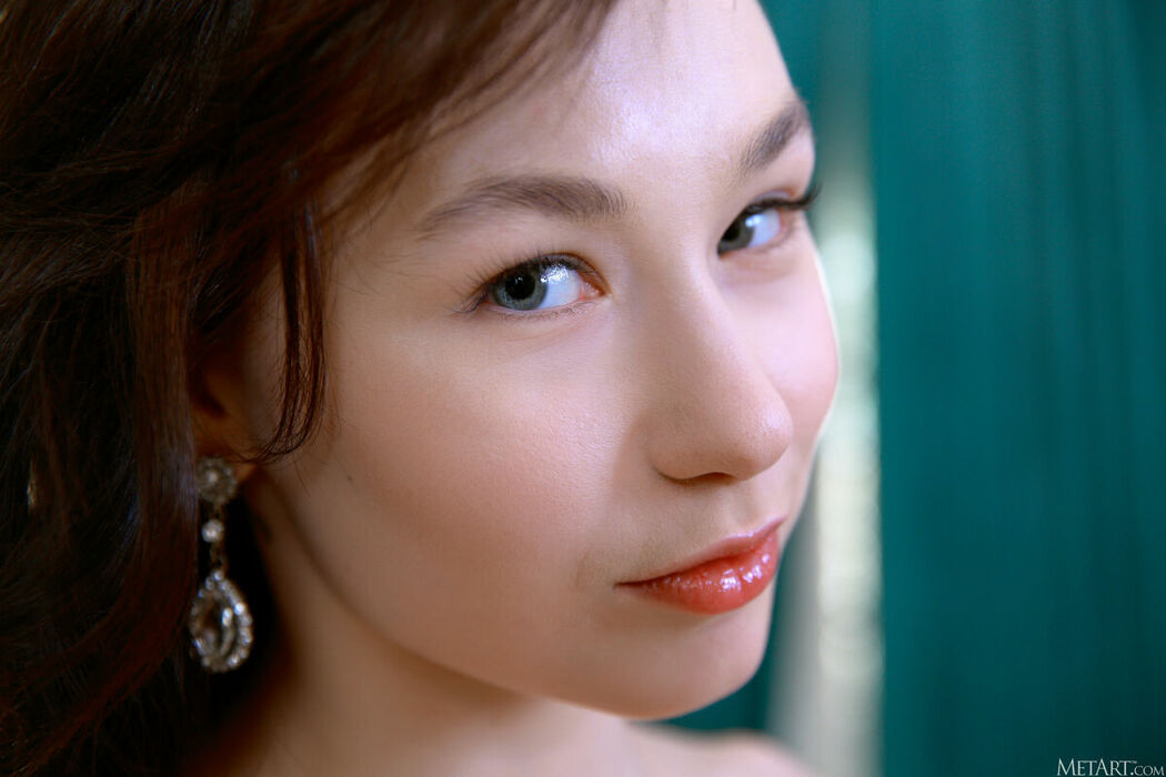 MetArt Leona Lace – Jewel Tones Part02 (60P)