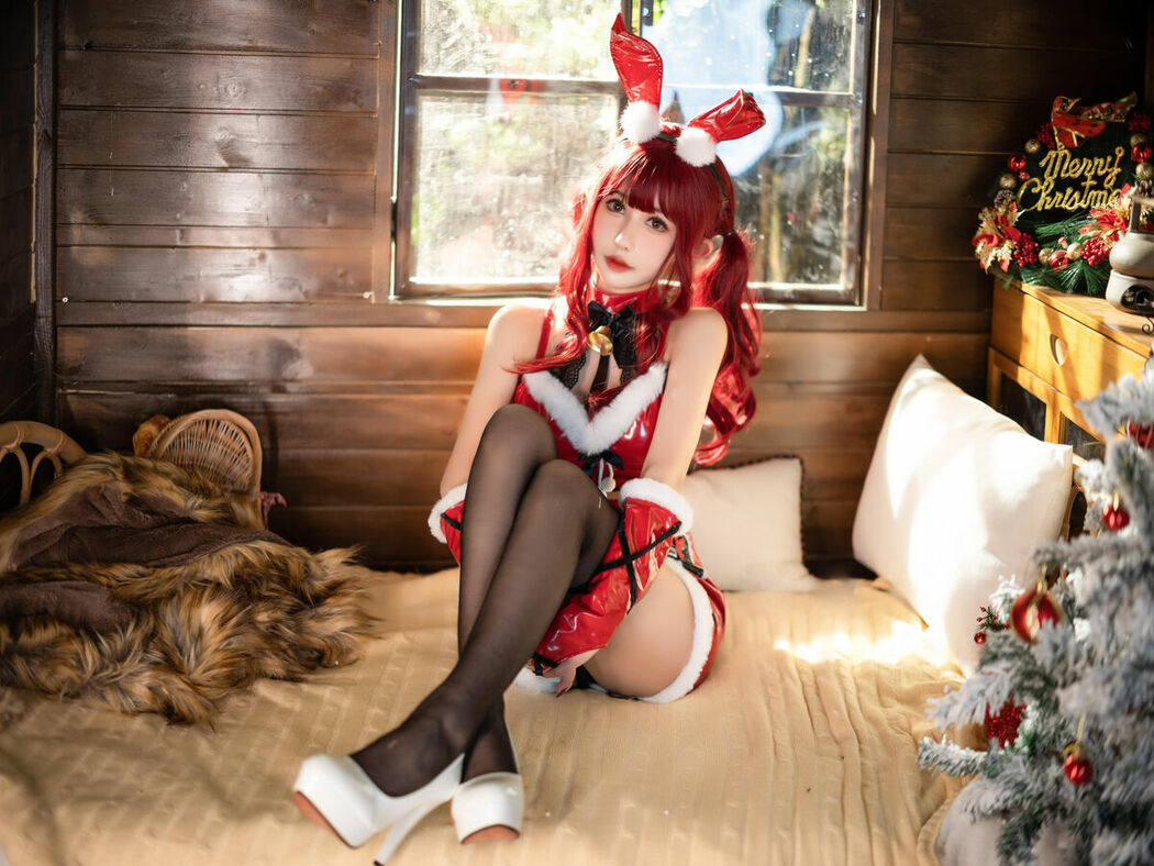 Coser@仙女月 – 红色圣诞兔 (33P)