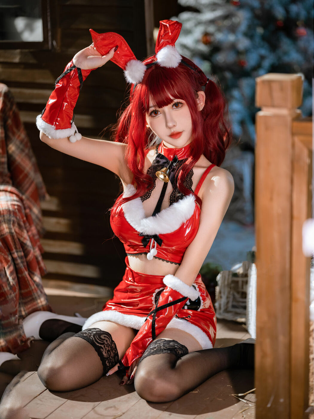 Coser@仙女月 – 红色圣诞兔 (33P)
