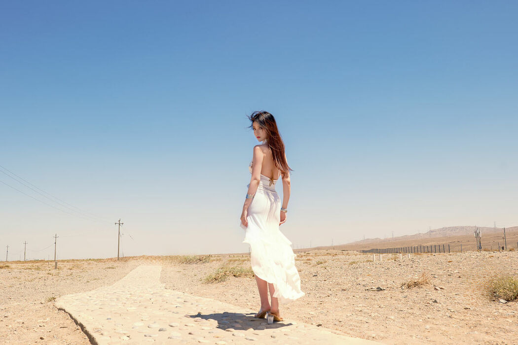 Coser@年年Nnian – 风 (51P)