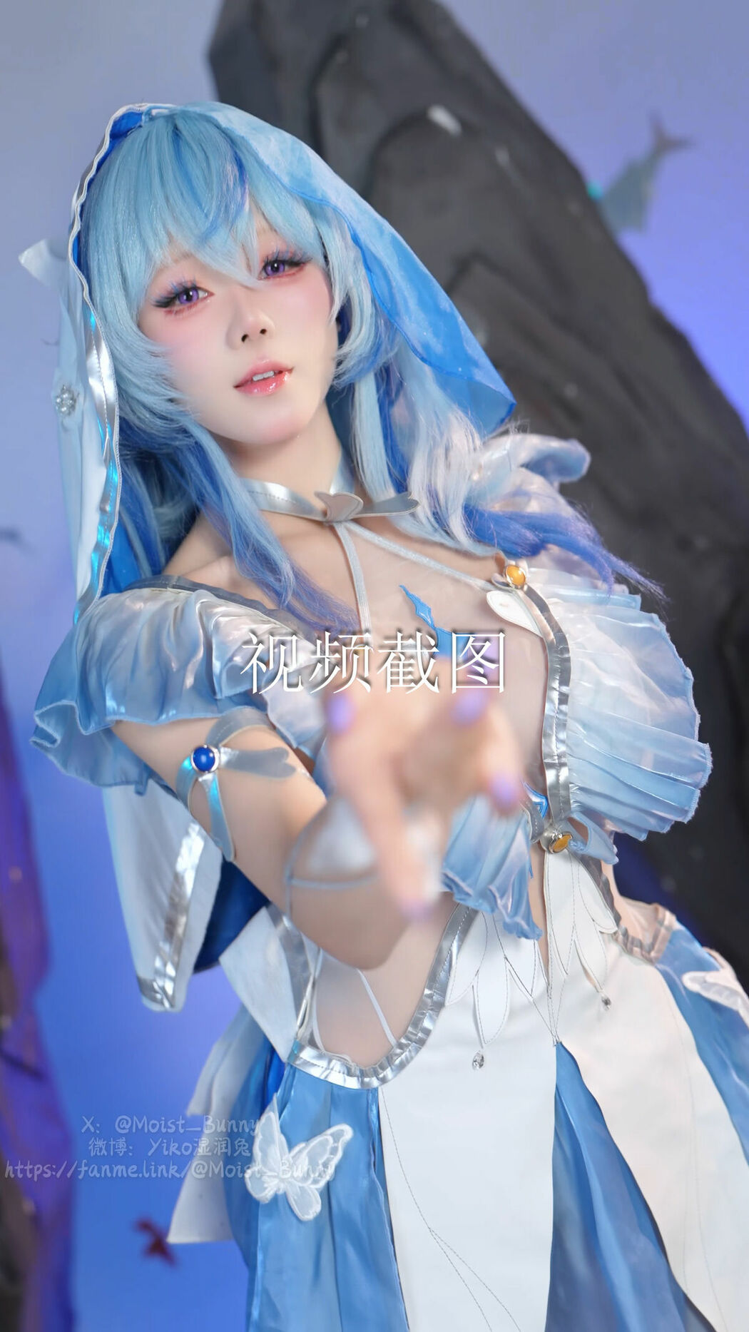 Coser@黏黏团子兔 – 11月作品『守岸人 Part01 (62P – 2V)