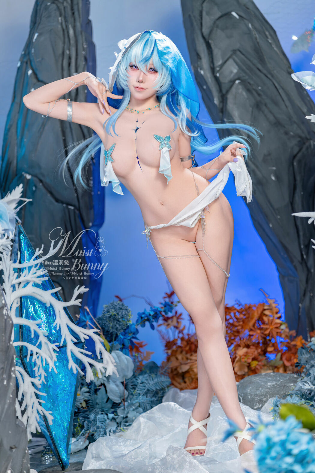 Coser@黏黏团子兔 – 11月作品『守岸人 Part02 (61P)