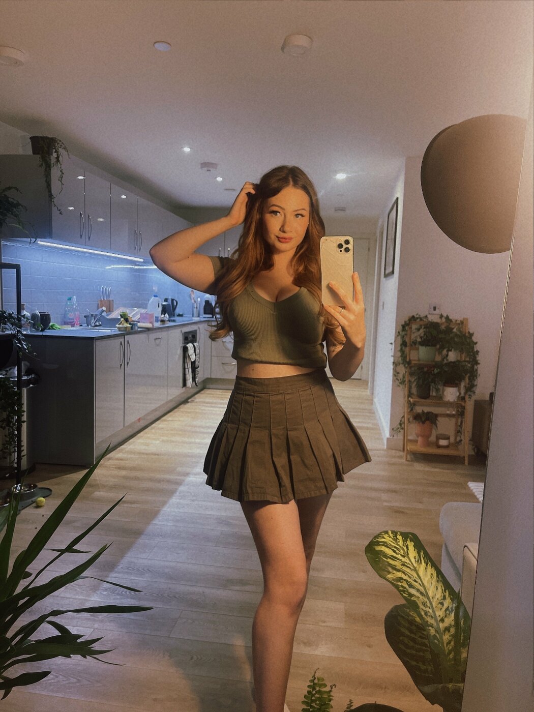 Evie Gee bby_gee