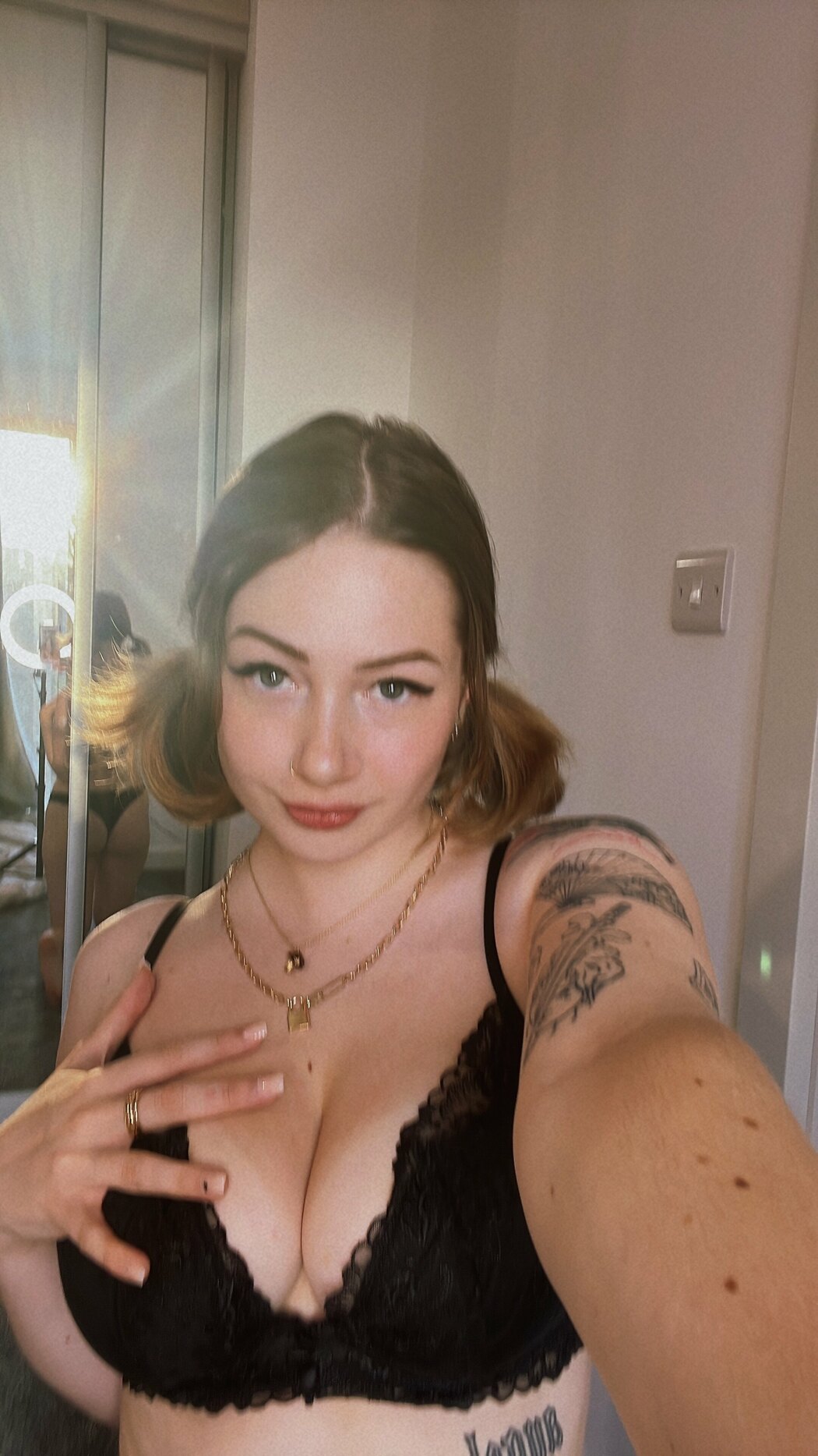 Evie Gee bby_gee