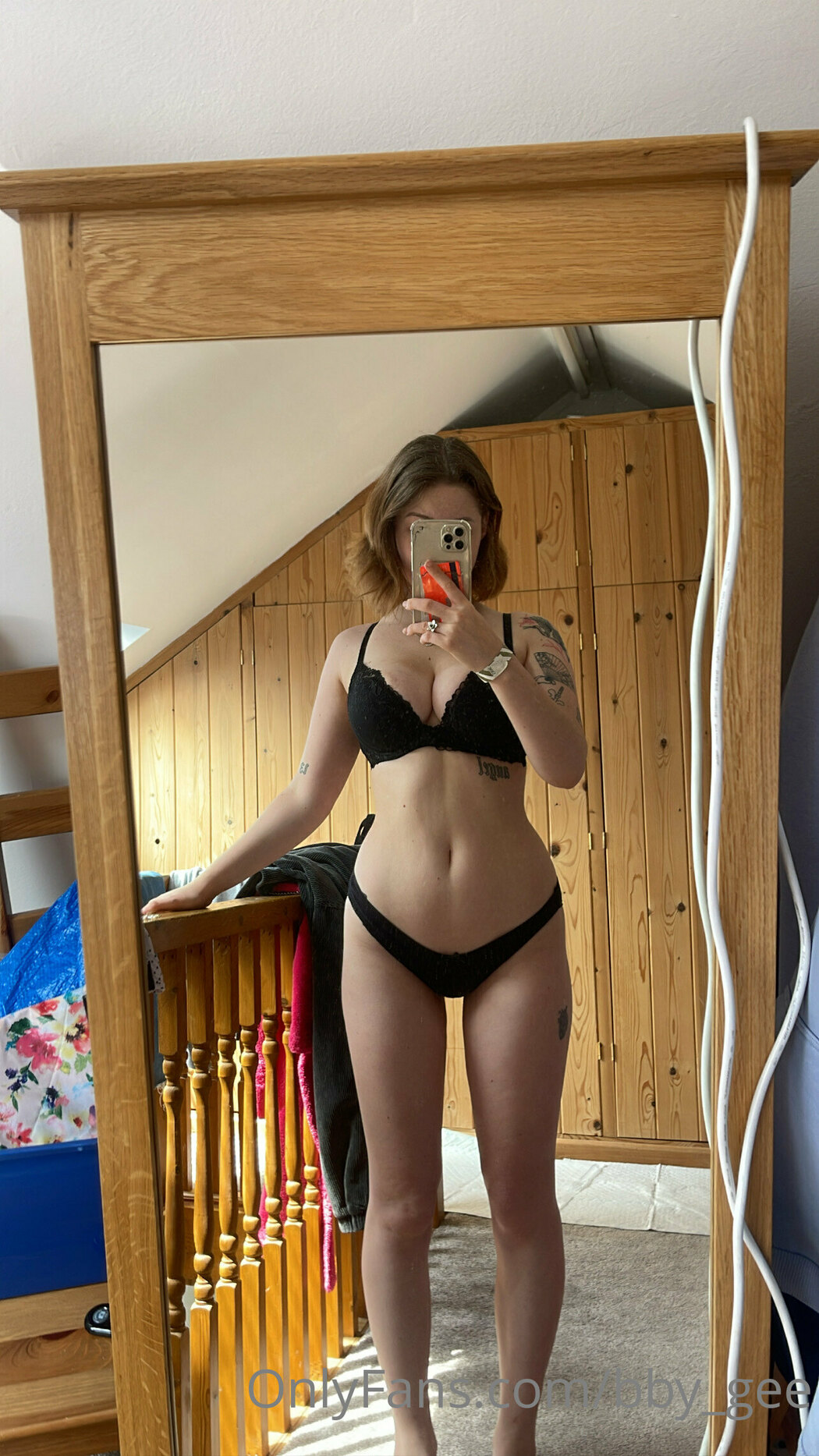 Evie Gee bby_gee