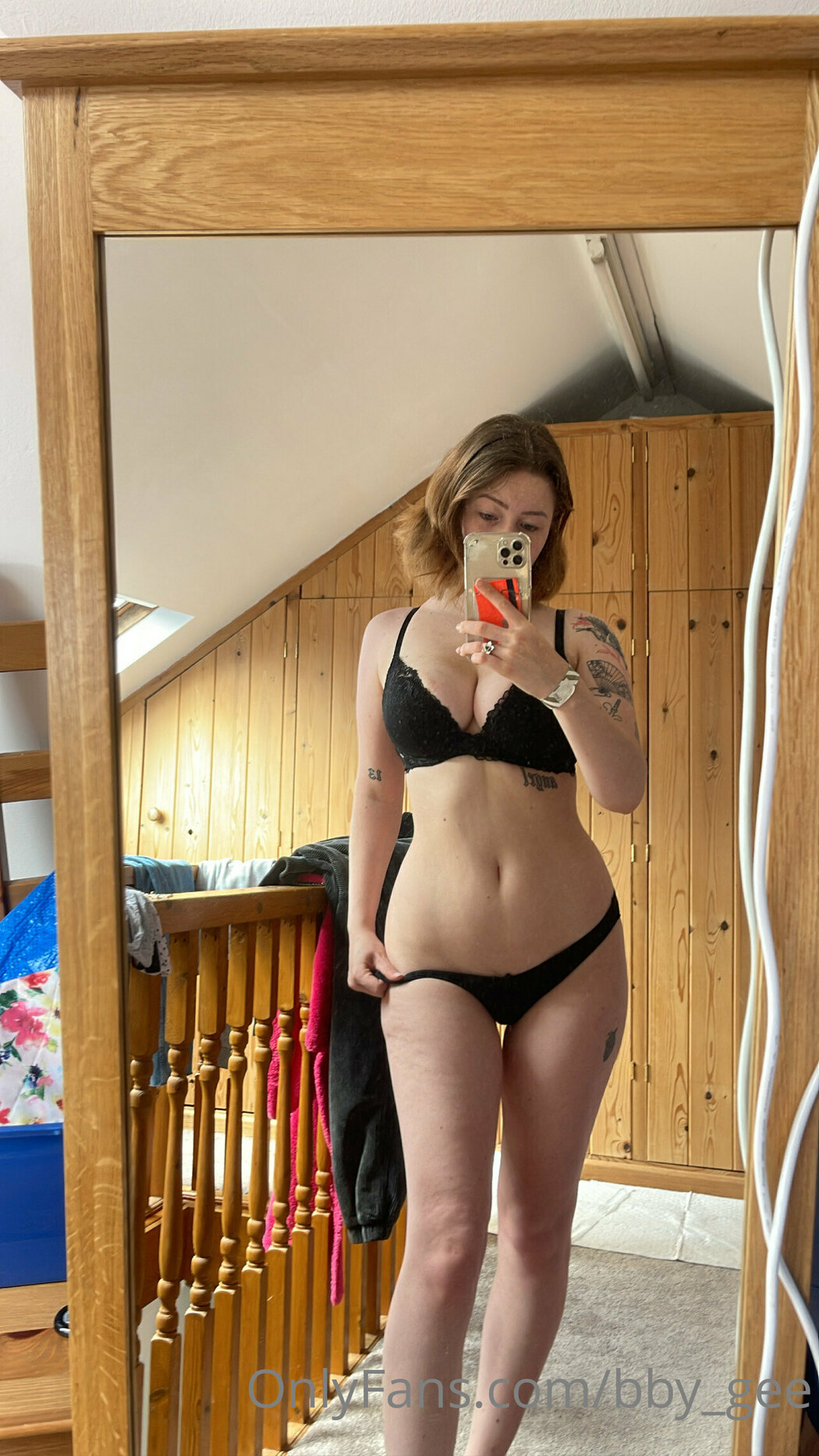 Evie Gee bby_gee