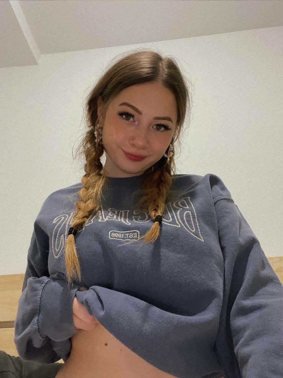 Evie Gee bby_gee