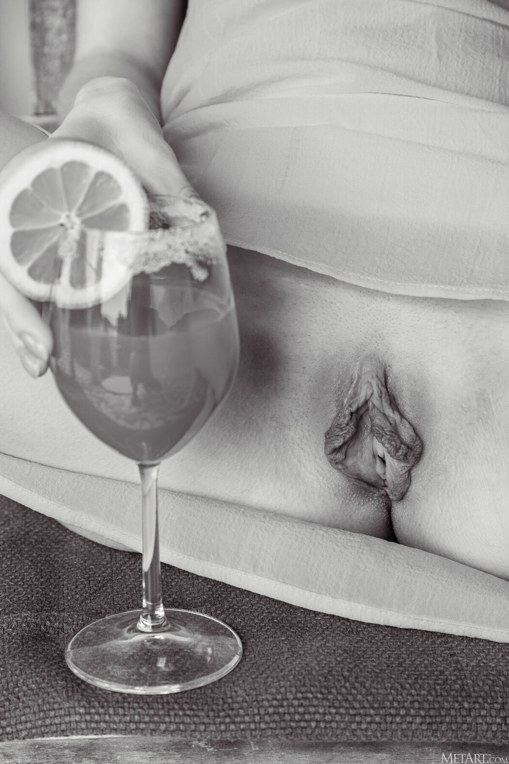 MetArt Lia Pink – Summer Spritz Part02 (71P)