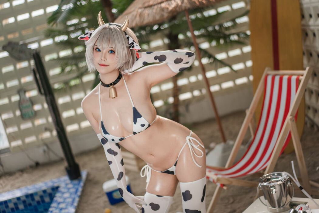 Coser@蜜汁猫裘 – 棕色尘埃 奶牛 Part01 (59P – 2V)