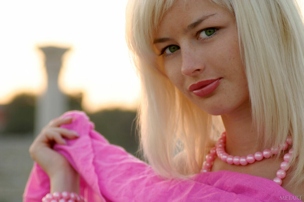 MetArt Lilu – Presenting Lilu Part01 (60P)