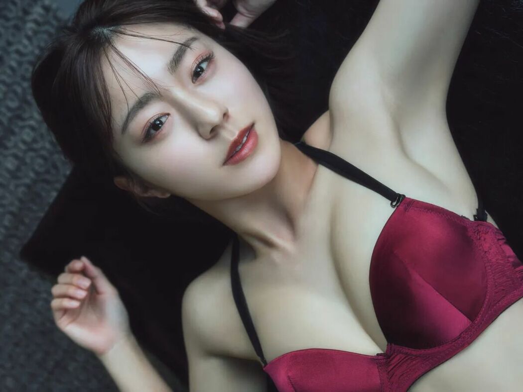 JP Miki Ide 井手美希 – Friday Digital Photobook Graduation 卒業 Vol.2 (88P)