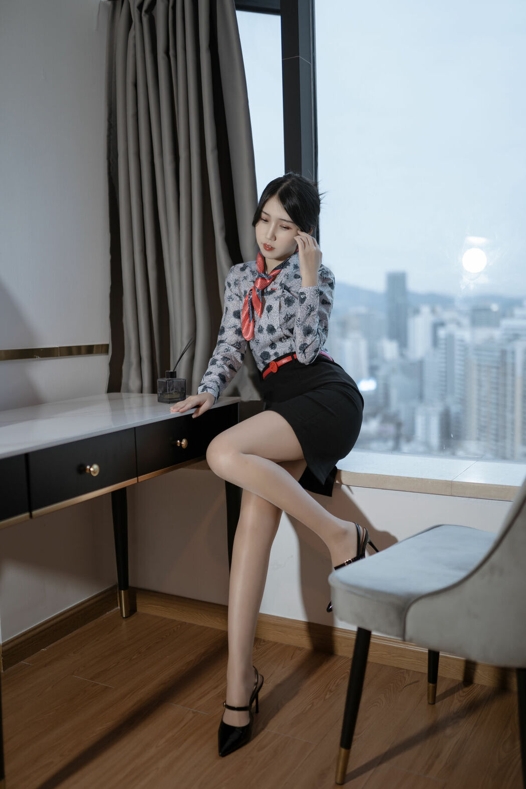 Coser@不呆猫 – 东航空姐制服 (67P – 1V)