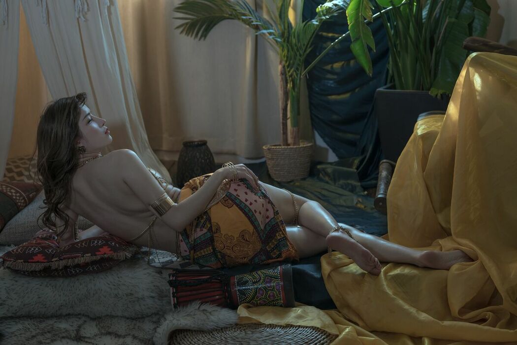 Coser@鹿八岁 – 神明少女 (44P)