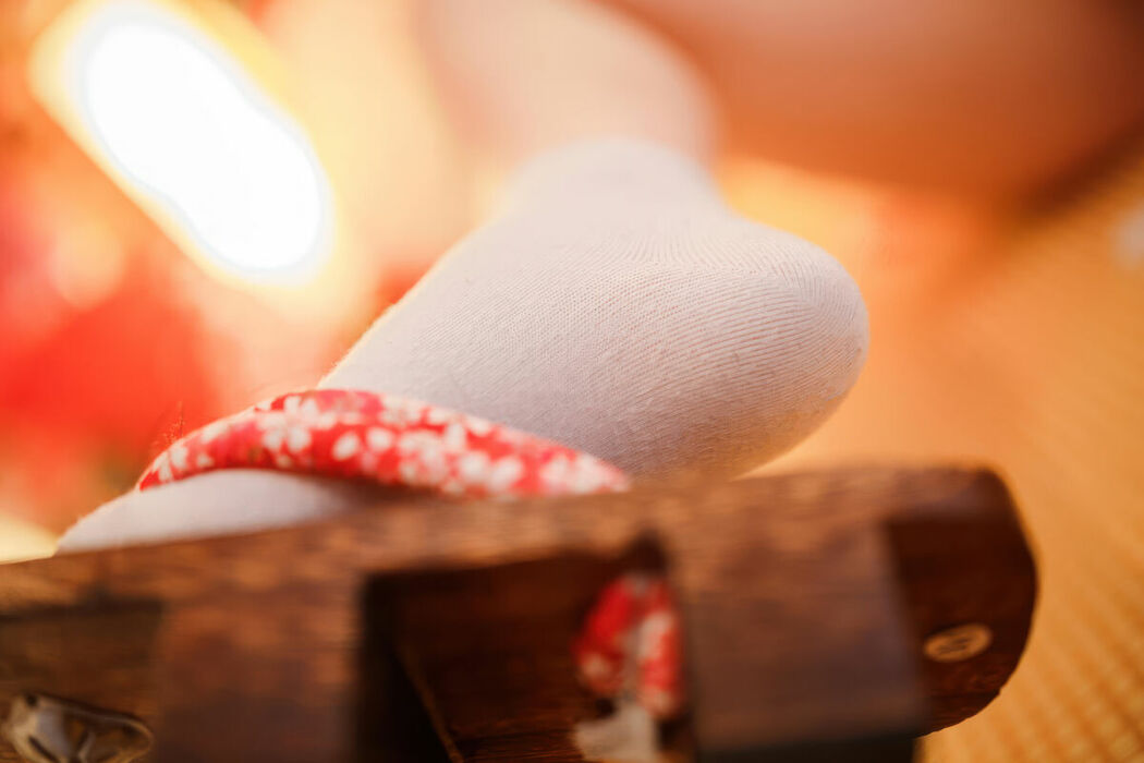 Coser@胡桃猫Kurumineko And 十万珍吱伏特 – 巫女And僵尸 Part01 (62P)