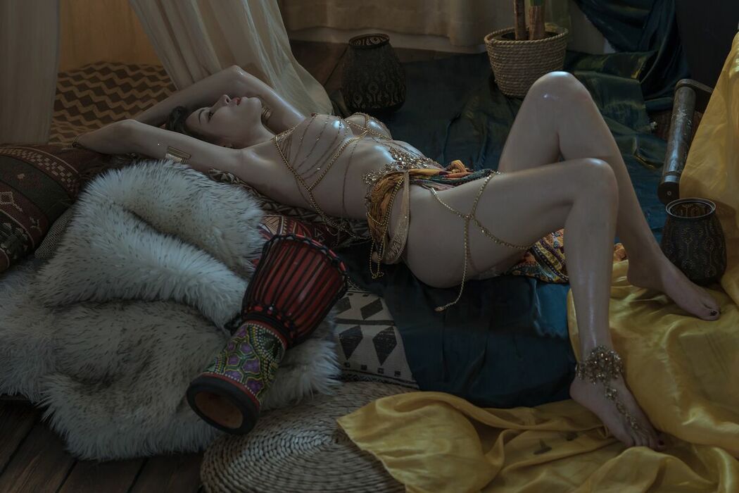 Coser@鹿八岁 – 神明少女 (44P)