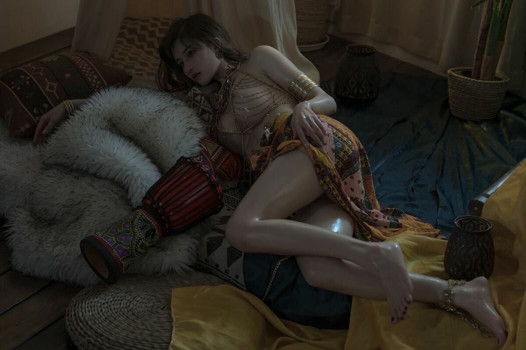 Coser@鹿八岁 – 神明少女 (44P)