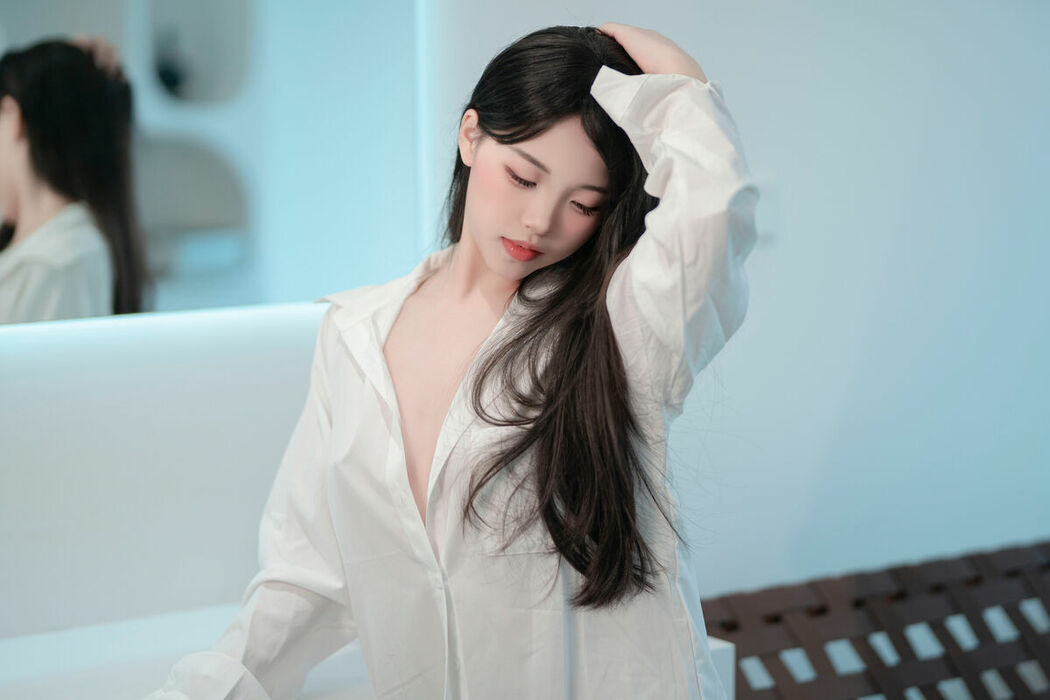 Coser@Bangni邦尼 – 男友衬衣 Part02 (50P)