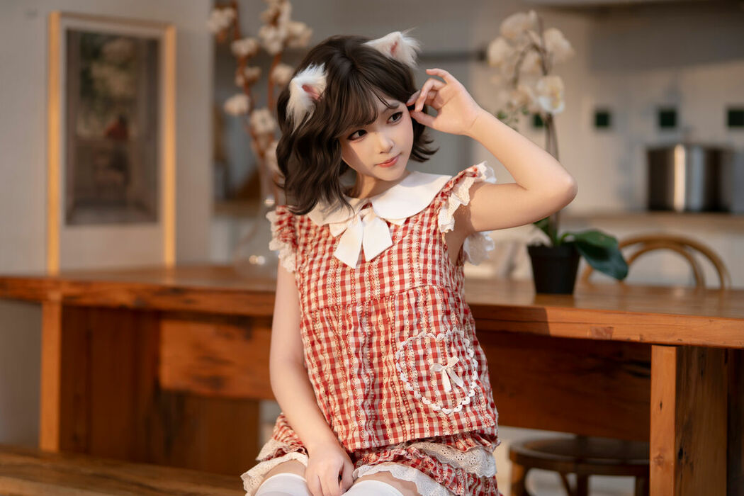 Coser@Bangni邦尼 – 木屋喵语 (81P – 3V)