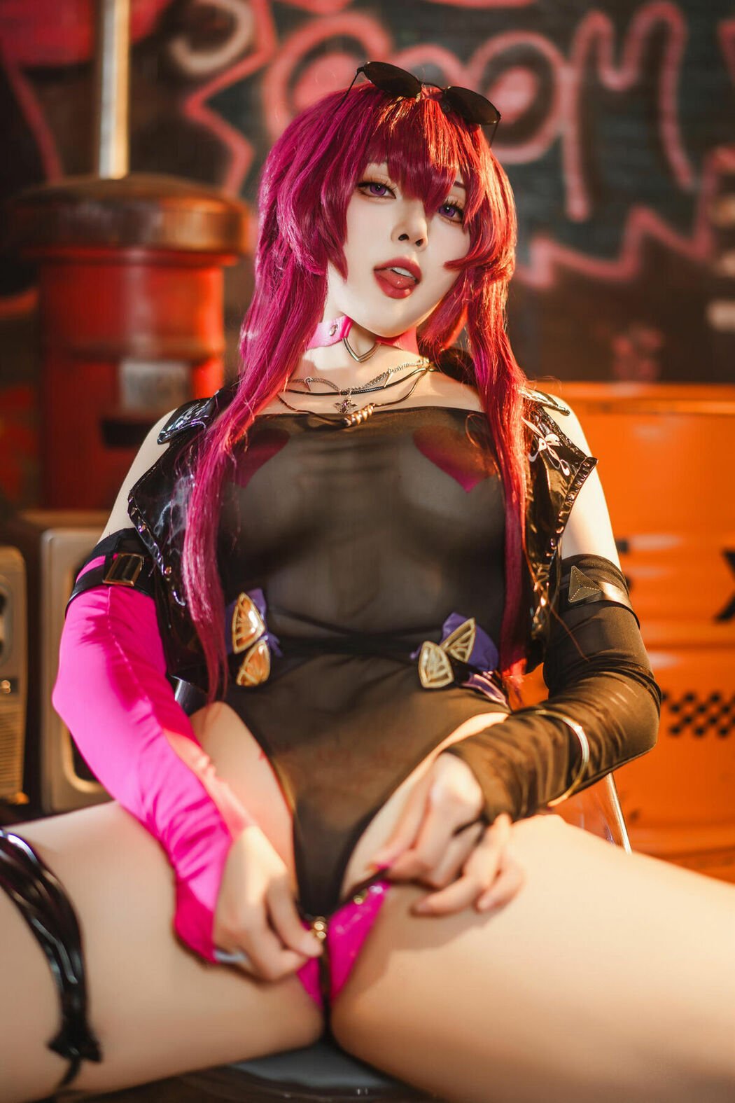 Coser@Natsuko夏夏子 – 崩坏&middot;星穹铁道 卡芙卡 朋克同人 (61P)