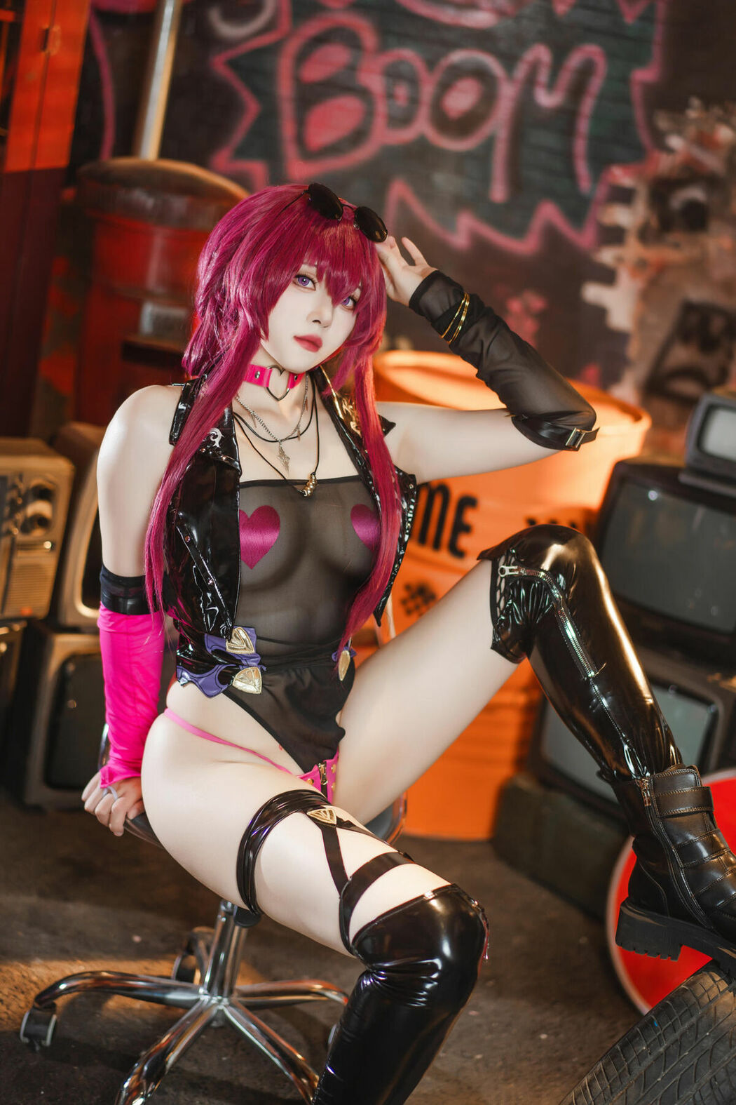 Coser@Natsuko夏夏子 – 崩坏&middot;星穹铁道 卡芙卡 朋克同人 (61P)