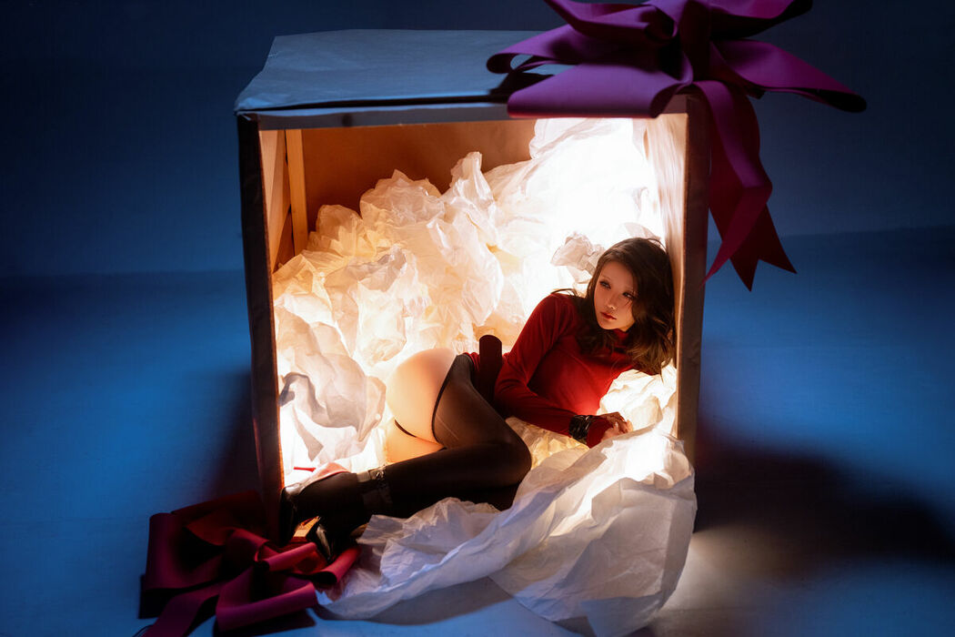 Coser@星之迟迟Hoshilily – 2025圣诞 意外收获的惊喜盒 (69P)