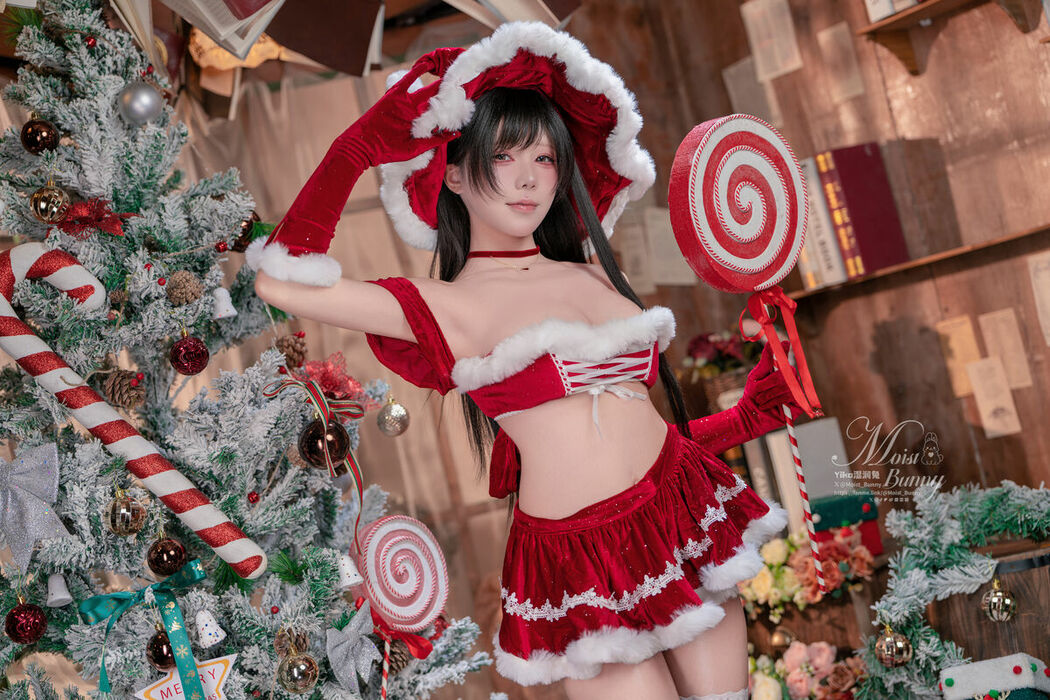 Coser@黏黏团子兔 – 12月作品 魔法圣诞星 Part01 (65P – 2V)