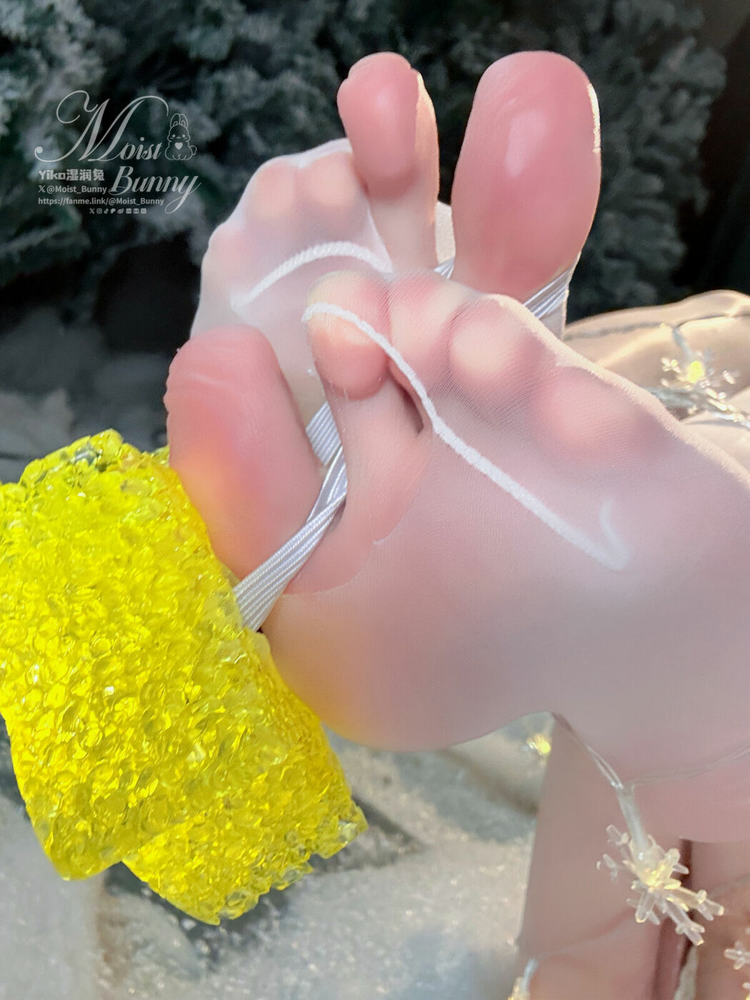 Coser@黏黏团子兔 – 12月作品 魔法圣诞星 Part02 (65P)