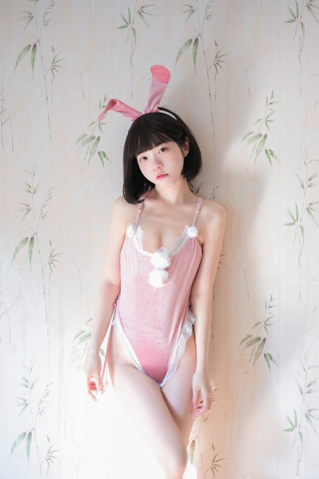 Coser@可可小白兔 – 純慾兔女郎 (51P)