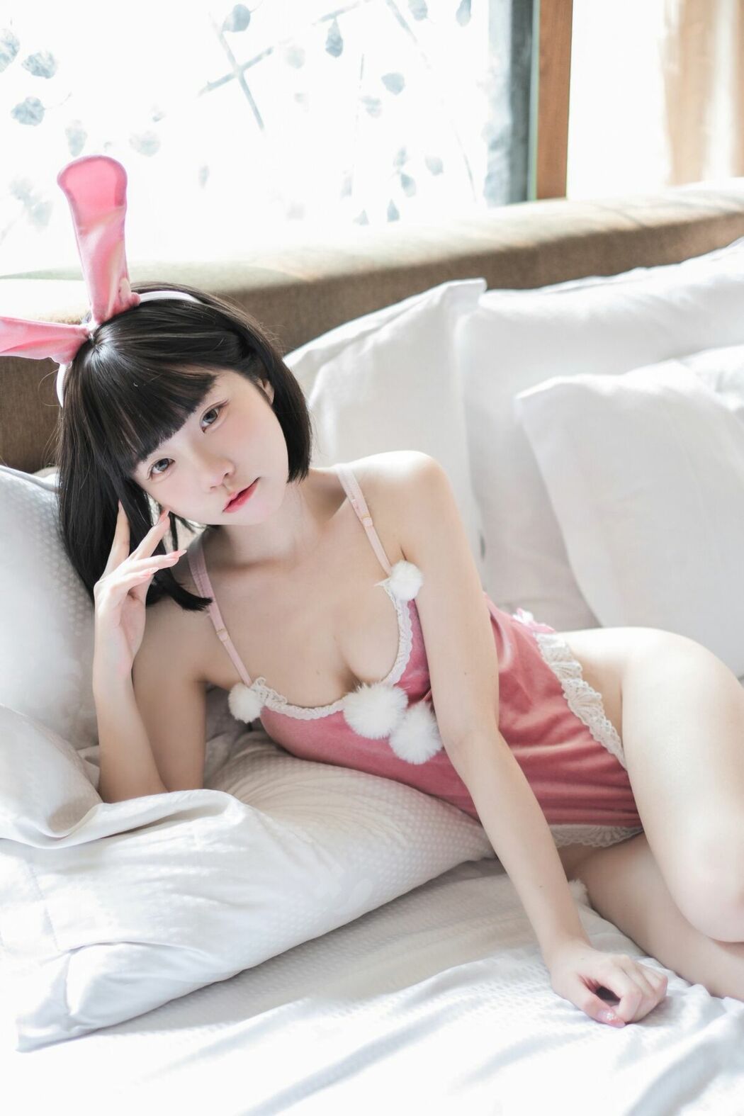 Coser@可可小白兔 – 純慾兔女郎 (51P)