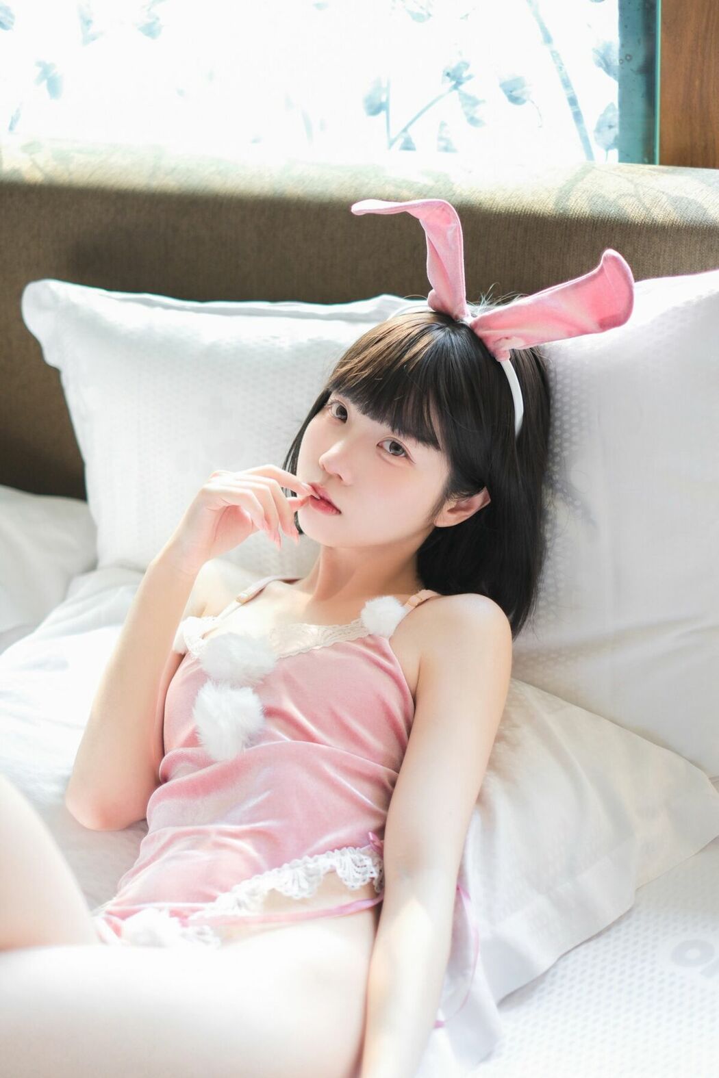 Coser@可可小白兔 – 純慾兔女郎 (51P)