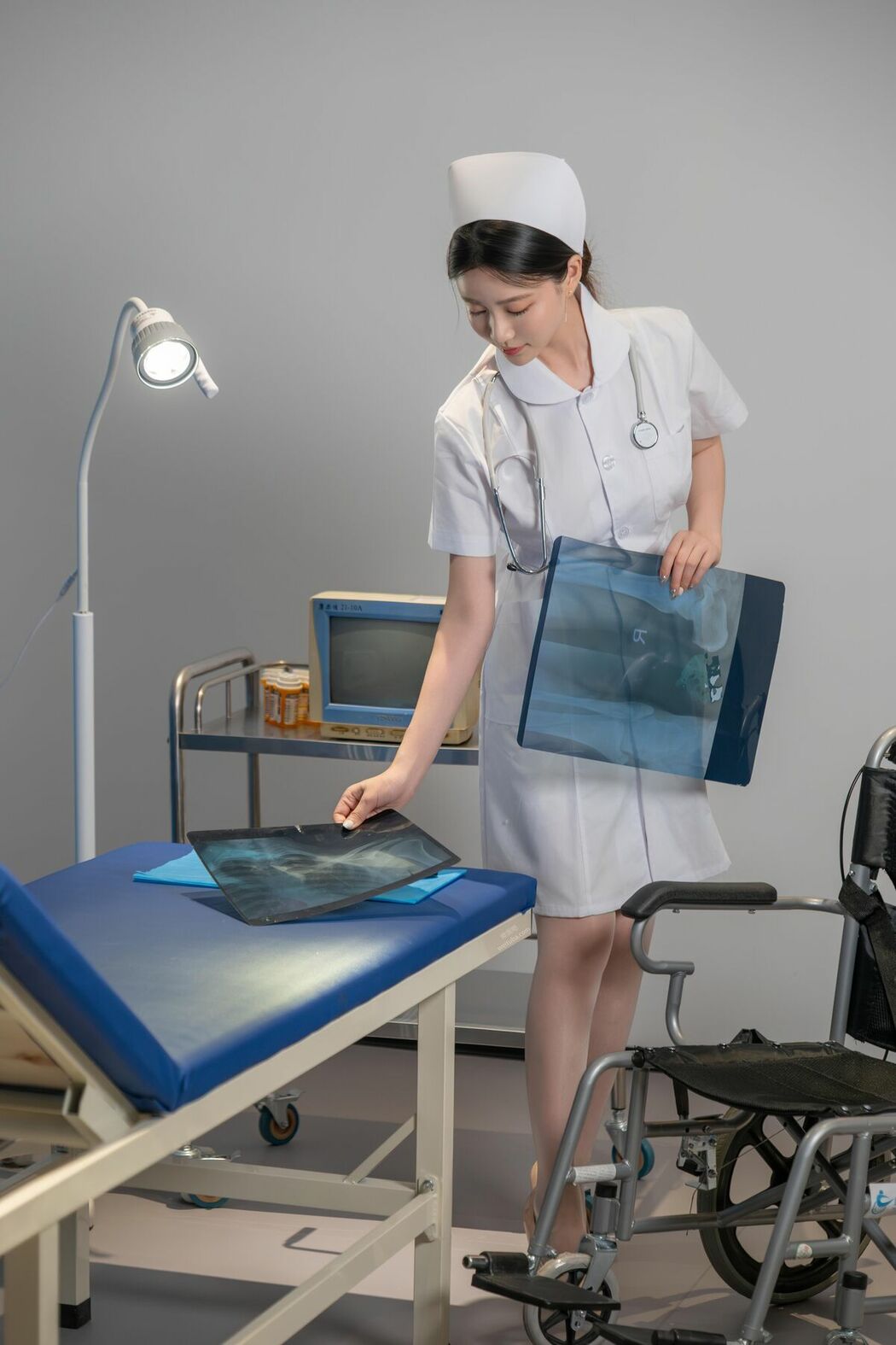 Coser@年年Nnian – 护士长の秘密 (89P)