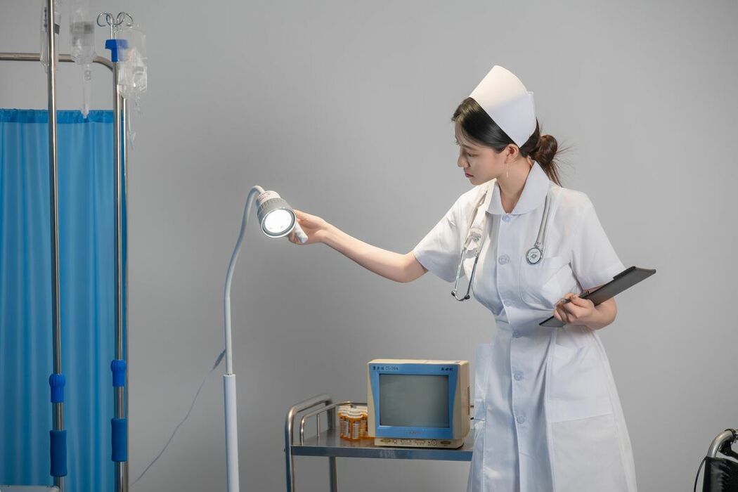 Coser@年年Nnian – 护士长の秘密 (89P)